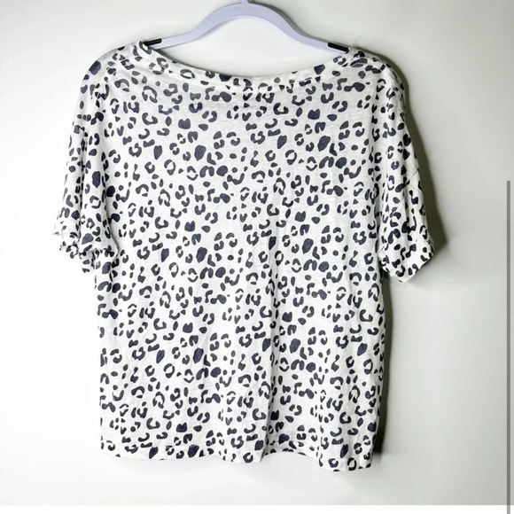 Rails Roman Tee Snow Leopard Print Size Small - Picture 2 of 4